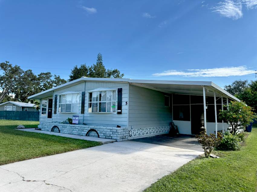 5 Tahitian a Ellenton, FL Mobile or Manufactured Home for Sale